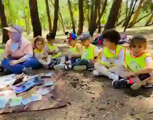 Okul öncesi kurumumuzda gerçekleştirilen etkinlikler, çocuklarımızın bütüncül gelişimini desteklemek amacıyla titizlikle planlanmaktadır.