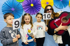 4 yaş grubu çocuklara özgüven kazandıran, dil gelişimlerini ve sosyal etkileşimlerini artıran oyun ve etkinliklerle dolu eğlenceli bir program sunuyoruz.