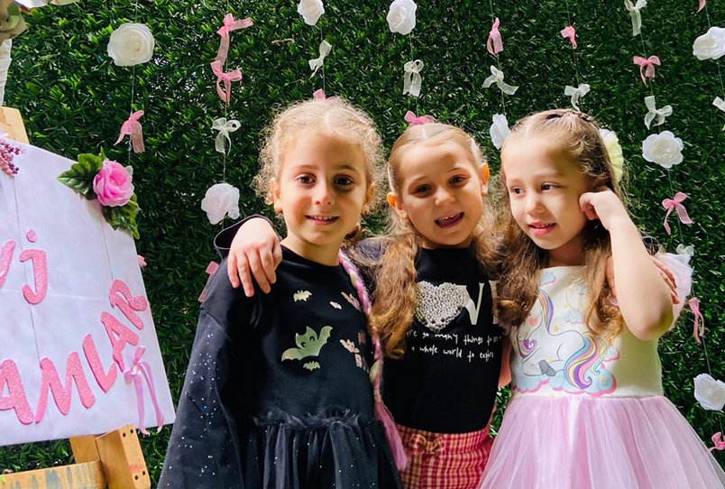 4 yaş grubu çocuklara özgüven kazandıran, dil gelişimlerini ve sosyal etkileşimlerini artıran oyun ve etkinliklerle dolu eğlenceli bir program sunuyoruz.